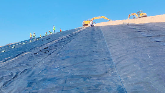 Herhangi bir ortamda yaşlanmaya karşı ve kalıcı koruma için UV Dirençli HDPE Yumuşak Geomembran