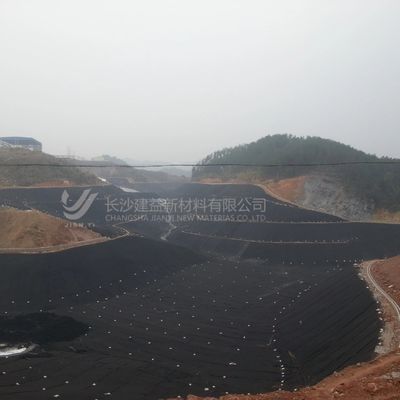 Asit ve alkaliye dayanıklı, yırtıcı dayanıklı HDPE, sızıntılara karşı mühendislik projesi için pürüzsüz jeomembran