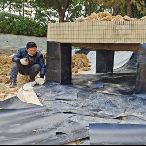 Yapay göl Anti-Seepage Projesi için Dayanıklı HDPE Yumuşak Geomembran Kırılma Gücü 20-80N / mm Kırılma sırasında uzatma% 700