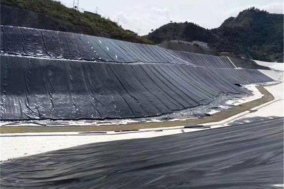 Üstün sıvı bariyeri ve uzun süreli koruma HDPE jeomembranı