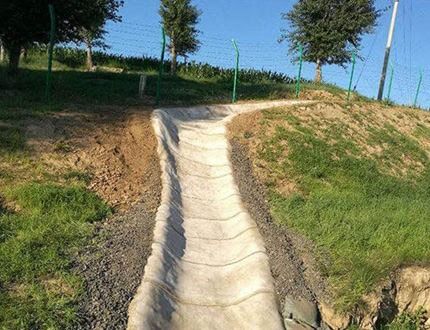 Endüstriyel drenaj kanalları için korozyona dayanıklı çimento battaniyesi - 4 metre genişliğinde ağır işleme uygun kaplama