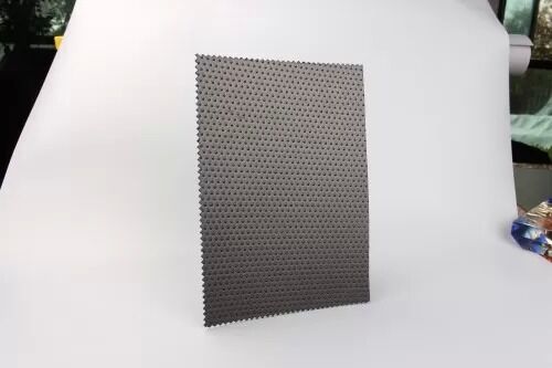 Mühendislik Projeleri İçin Yüksek Sürtünme Katsayılı Stabil Kaymaz HDPE Jeomembran Ultra Düşük Sızdırmazlık Özellikli